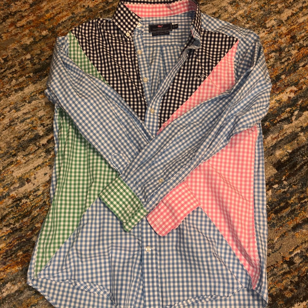LIKE NEW! Men’s Vineyard Vines Party Shirt 💕